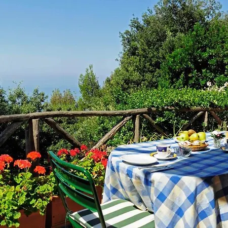 Al Cavalluccio Marino Couette-café 4*
